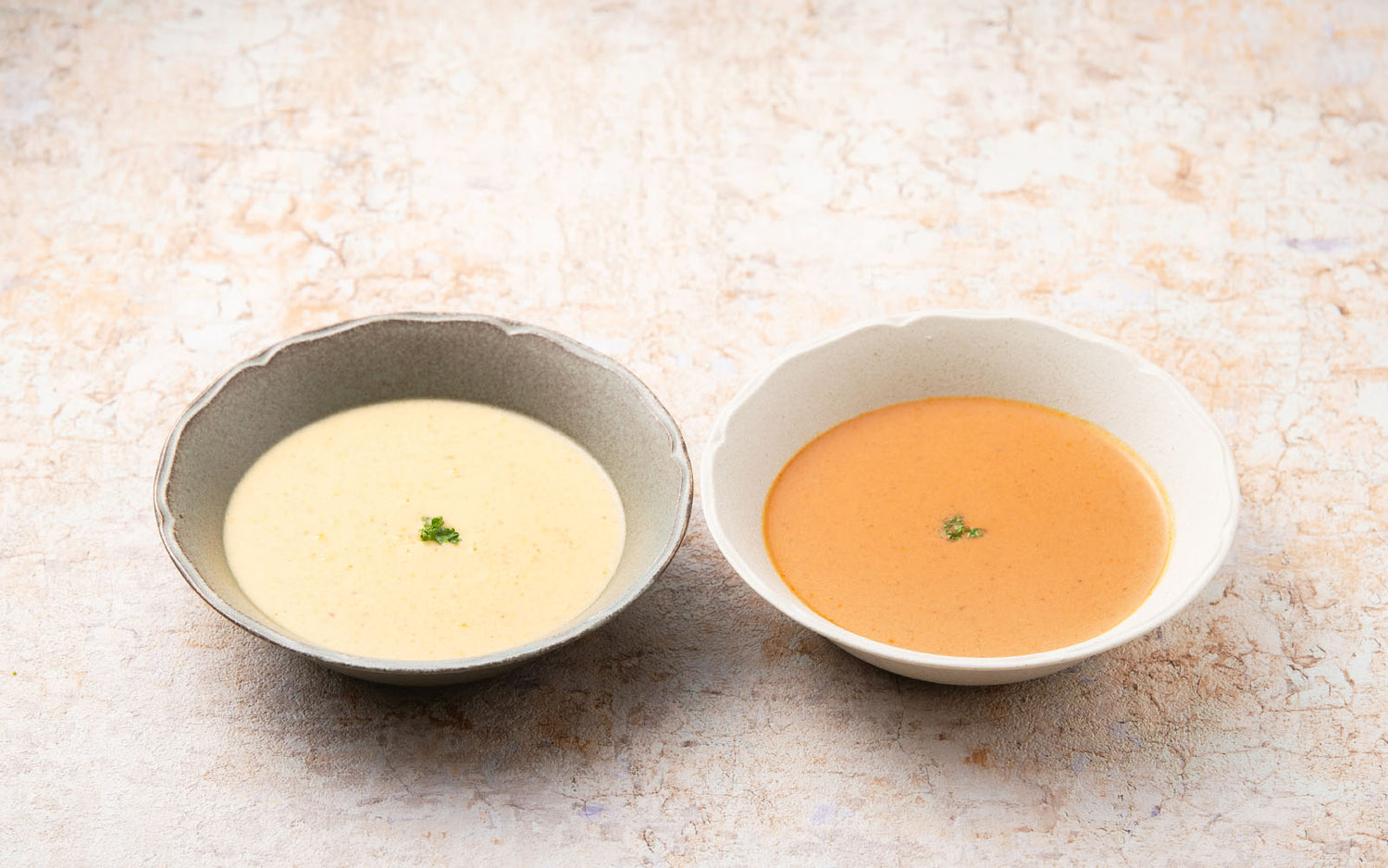 とうもろこしの贅沢ポタージュとエビとトマトの濃厚スープ